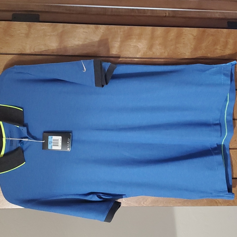 Nike Men's golf shirt